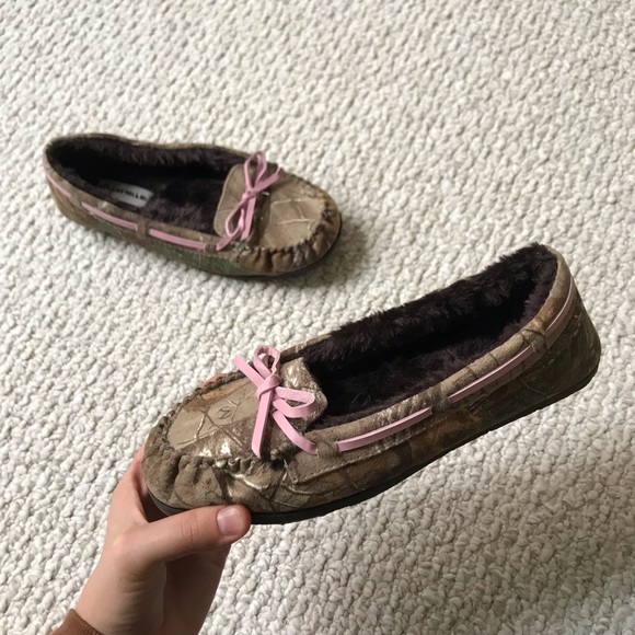 airwalk camo moccasins